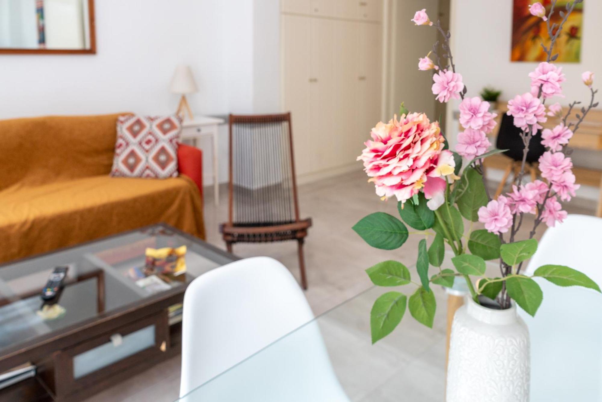 Psiri Gem From In Vivo Apartments- Spacious 1St Floor Apartment With Balcony In Athens' Historic Center Εξωτερικό φωτογραφία