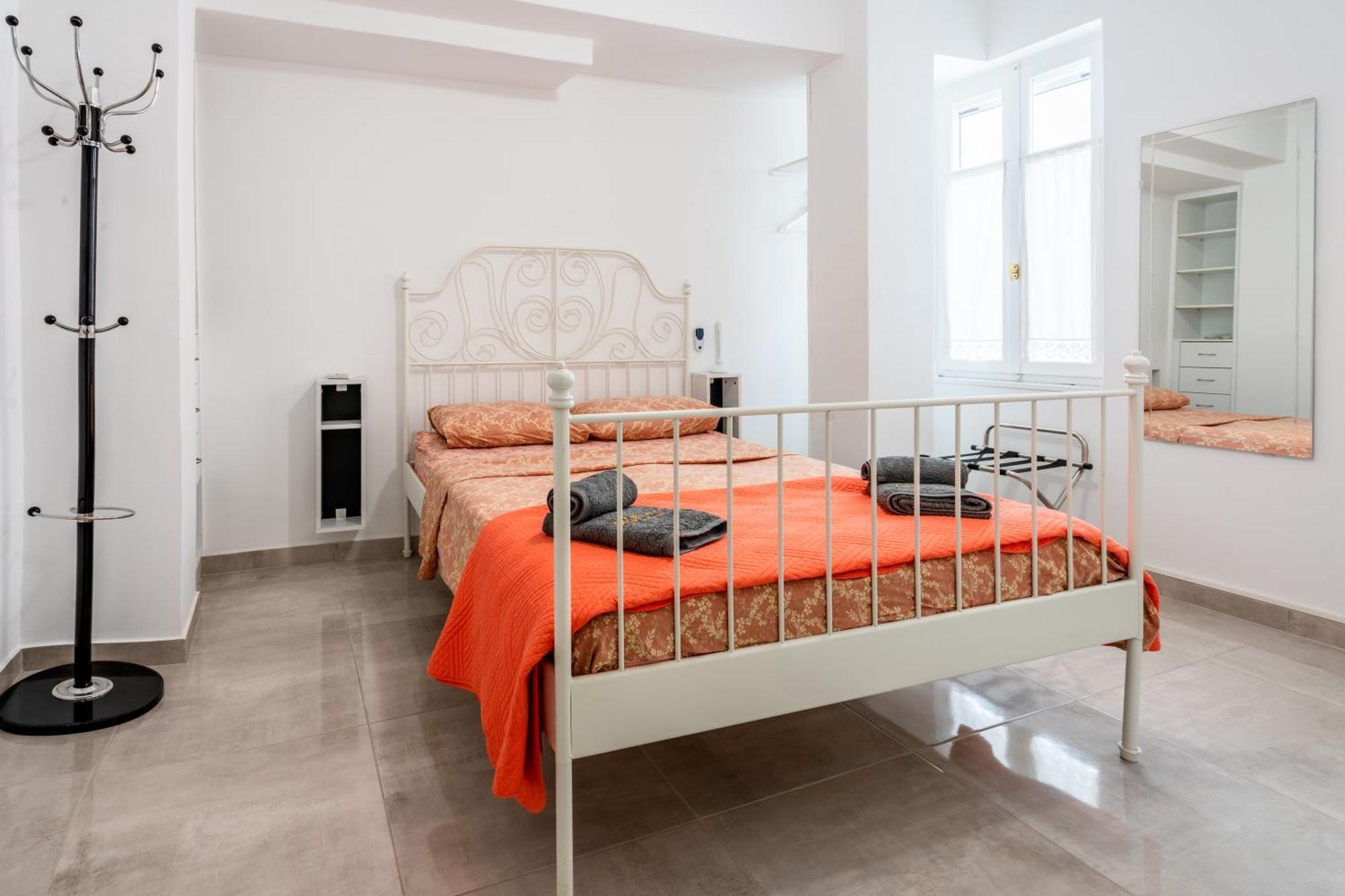 Psiri Gem From In Vivo Apartments- Spacious 1St Floor Apartment With Balcony In Athens' Historic Center Εξωτερικό φωτογραφία